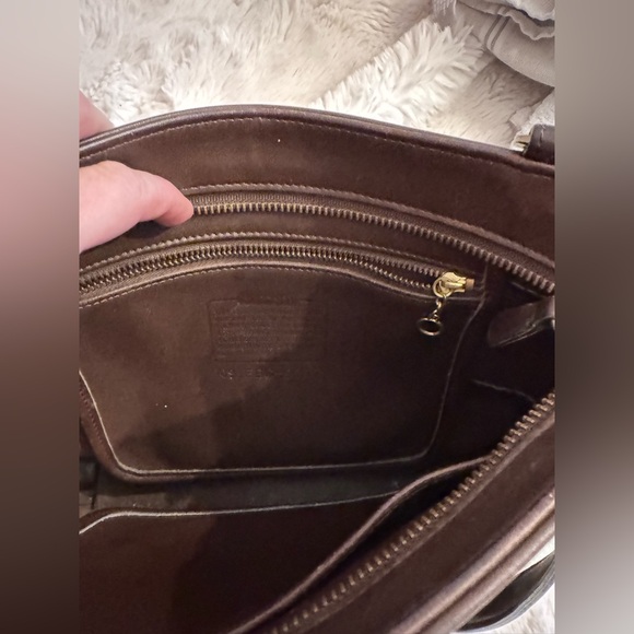 COACH purse! Vintage brown coach purse used in great condition. - Picture 8 of 11